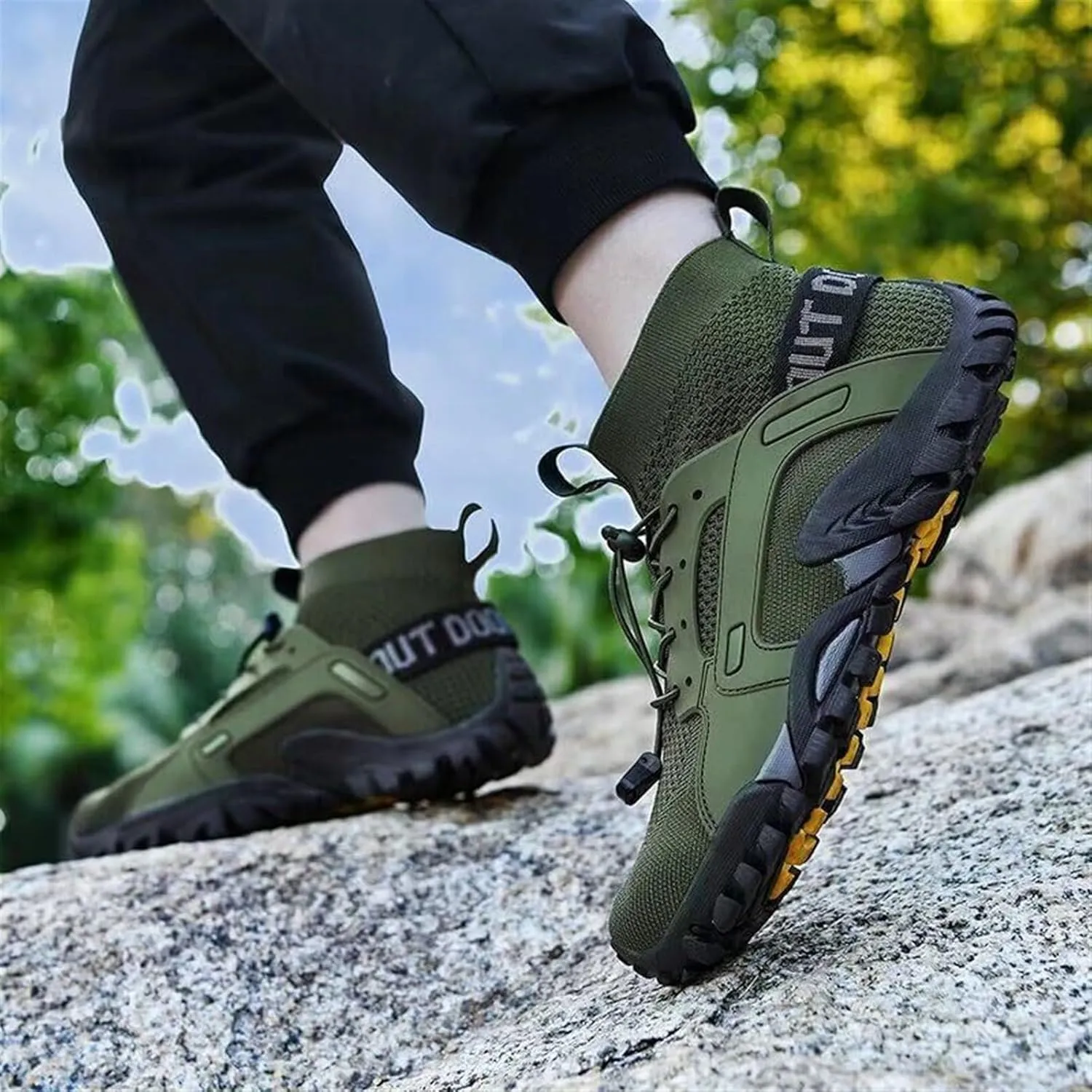 Men's Lightweight Breathable Trekking Shoes Outdoor Fishing Upstream Beach River Mountain Camping Hiking Shoes Sport Shoes for Men