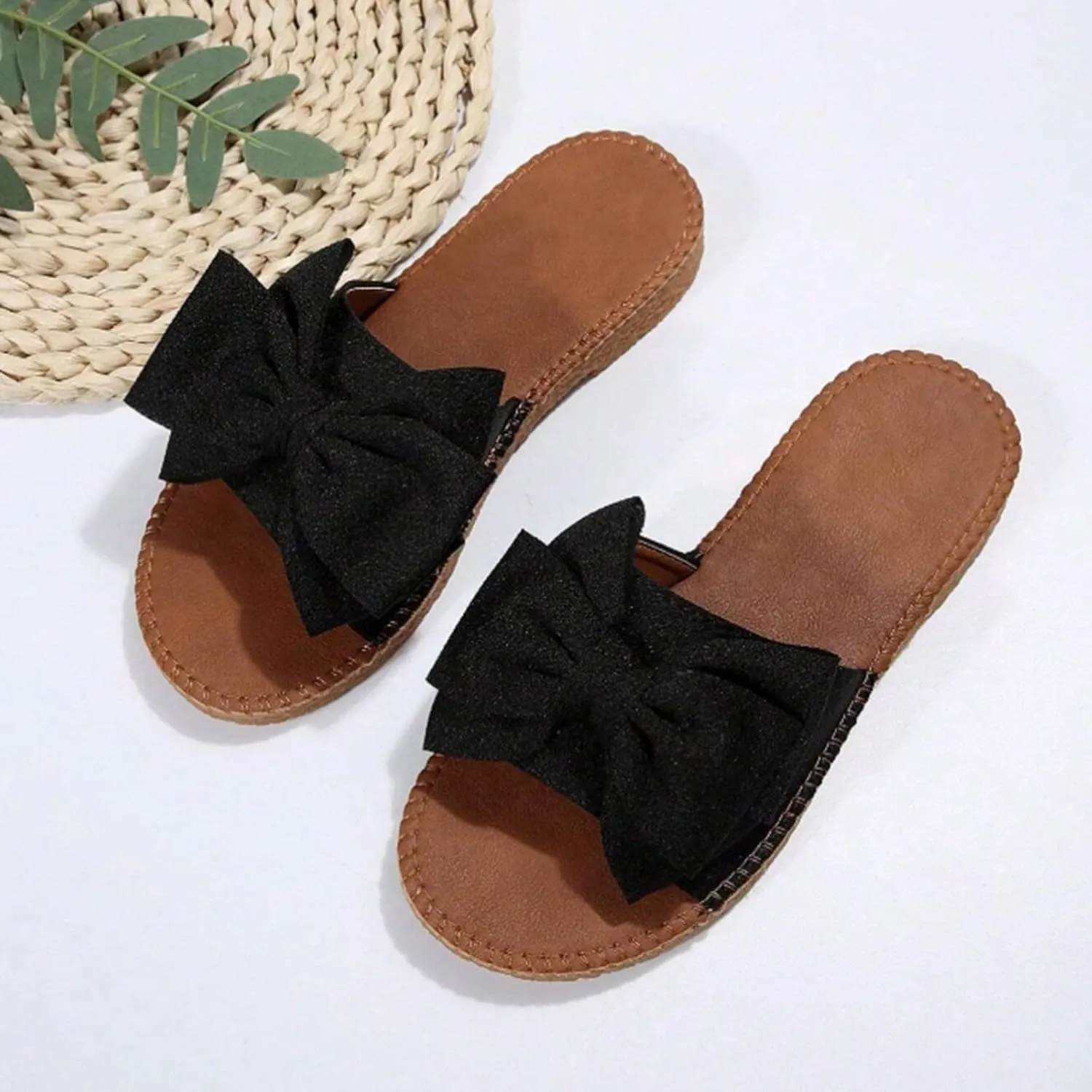 SuanlaTDS Womens Flat Sandals Dressy Summer 2025 Bow Open Toe Casual Comfortable Slip-on Slides Beach Slippers Low Heel Outdoor Slide Walking Shoes Flip Flops Party Bohemian Sandal