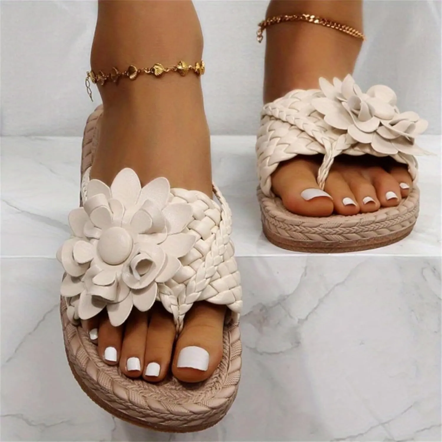 Womens Flat Sandals Flip Flops for Women Flower Braided Slide Sandals Beach Comfortable Slip On Slippers, Espadrille Sole Vacation Outdoor Thong Sandal Comfy Summer Flat Slippers